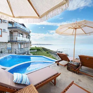 Hotel Dolphin Bay Boutique Complex